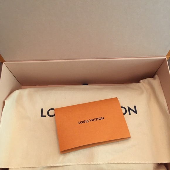 SOLD LV Pochette Metis Monogram - Picture 13 of 15